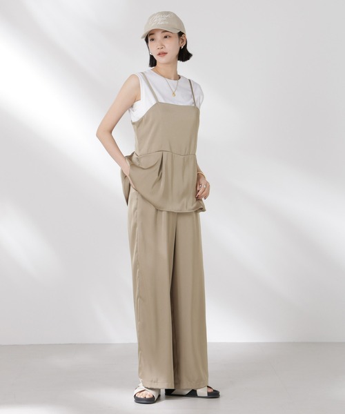 NANO universe(ナノユニバース)の「ペムラムディティールサテンキャミソールオールインワン(つなぎ/オールインワン・レディース・ベージュ/ブラウン/ブラック・FREE)」の4枚目の写真