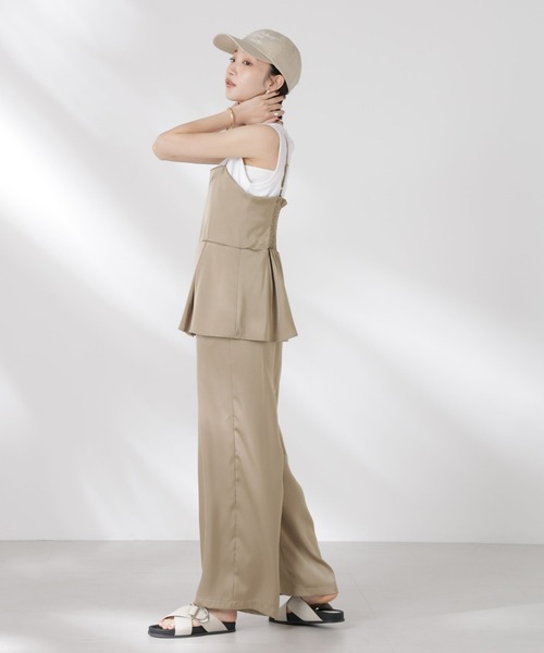 NANO universe(ナノユニバース)の「ペムラムディティールサテンキャミソールオールインワン(つなぎ/オールインワン・レディース・ベージュ/ブラウン/ブラック・FREE)」の8枚目の写真