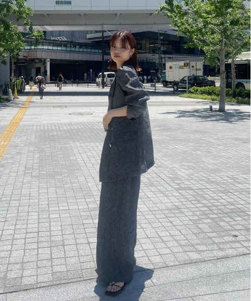Ameri(アメリ)の「MEDI LILY JACQUARD STRAIGHT PANTS(その他パンツ・レディース・スミクロ/マスタード/アイボリー・SMALL/MEDIUM)」の10枚目の写真