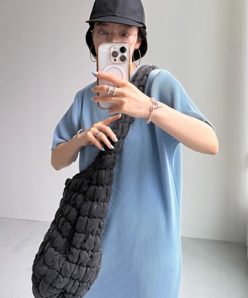 wee9s（ウィークス）の「【セルフカット可能】daily daily super stretch crew neck pleats one piece / デイリーデイリースーパーストレッチクルーネックプリーツワンピース[半袖]（ワンピース・レディース・ブラック/ネイビー/ブルー/チェリーレッド/アッシュグレー/ライトブルー/アイボリー・FREE/LONG）」の5枚目の写真