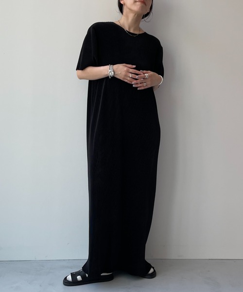 wee9s（ウィークス）の「【セルフカット可能】daily daily super stretch crew neck pleats one piece / デイリーデイリースーパーストレッチクルーネックプリーツワンピース[半袖]（ワンピース・レディース・ブラック/ネイビー/ブルー/チェリーレッド/アッシュグレー/ライトブルー/アイボリー・FREE/LONG）」の19枚目の写真