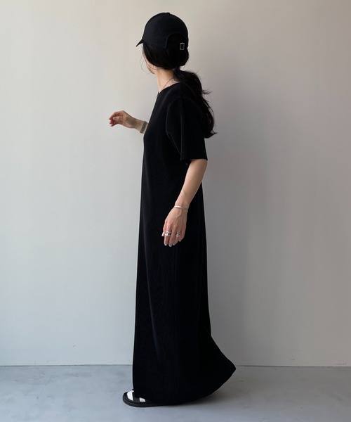 wee9s（ウィークス）の「【セルフカット可能】daily daily super stretch crew neck pleats one piece / デイリーデイリースーパーストレッチクルーネックプリーツワンピース[半袖]（ワンピース・レディース・ブラック/ネイビー/ブルー/チェリーレッド/アッシュグレー/ライトブルー/アイボリー・FREE/LONG）」の10枚目の写真