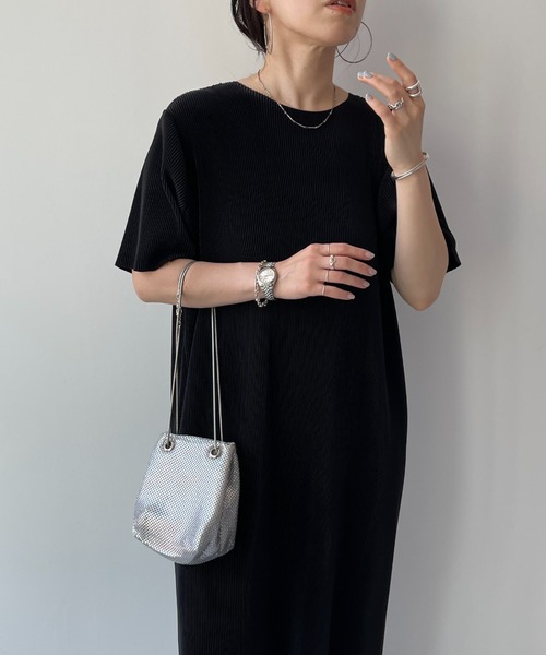 wee9s（ウィークス）の「【セルフカット可能】daily daily super stretch crew neck pleats one piece / デイリーデイリースーパーストレッチクルーネックプリーツワンピース[半袖]（ワンピース・レディース・ブラック/ネイビー/ブルー/チェリーレッド/アッシュグレー/ライトブルー/アイボリー・FREE/LONG）」の22枚目の写真