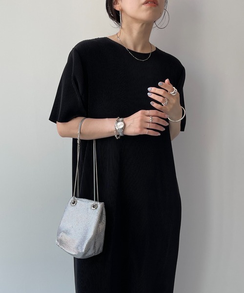 wee9s（ウィークス）の「【セルフカット可能】daily daily super stretch crew neck pleats one piece / デイリーデイリースーパーストレッチクルーネックプリーツワンピース[半袖]（ワンピース・レディース・ブラック/ネイビー/ブルー/チェリーレッド/アッシュグレー/ライトブルー/アイボリー・FREE/LONG）」の21枚目の写真