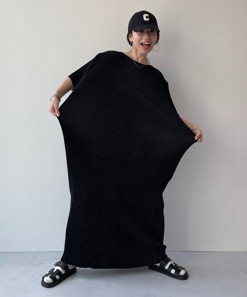 wee9s（ウィークス）の「【セルフカット可能】daily daily super stretch crew neck pleats one piece / デイリーデイリースーパーストレッチクルーネックプリーツワンピース[半袖]（ワンピース・レディース・ブラック/ネイビー/ブルー/チェリーレッド/アッシュグレー/ライトブルー/アイボリー・FREE/LONG）」の12枚目の写真