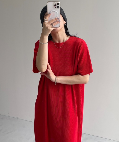 ⭐︎ 週末セール　プリーツプリーズ　半袖ワンピース MONTHLY COLORS : AUGUST – isseymiyake.com