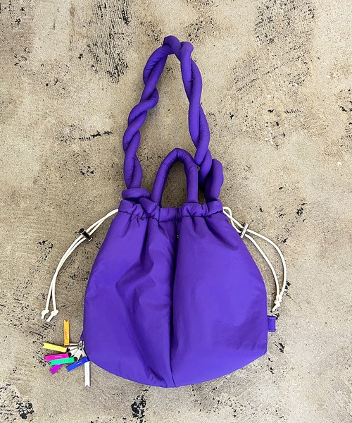 Magine（マージン）の「cheek チーク puff kinchaku 2WAY tote パフ巾着2WAYショルダーバッグ（ショルダーバッグ・レディース・ブラック/グレー/パープル/イエロー・FREE）」の15枚目の写真