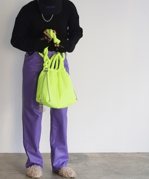 Magine（マージン）の「cheek チーク puff kinchaku 2WAY tote パフ巾着2WAYショルダーバッグ（ショルダーバッグ・レディース・ブラック/グレー/パープル/イエロー・FREE）」の9枚目の写真