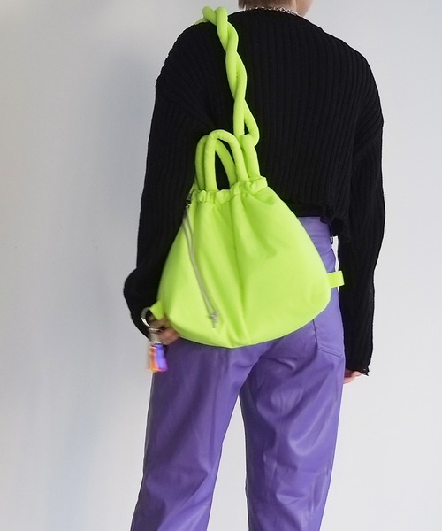 Magine（マージン）の「cheek チーク puff kinchaku 2WAY tote パフ巾着2WAYショルダーバッグ（ショルダーバッグ・レディース・ブラック/グレー/パープル/イエロー・FREE）」の10枚目の写真