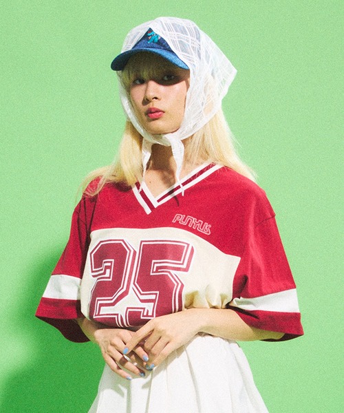 PUNYUS（プニュズ）の「ナンバリングユニフォームＴ（Tシャツ/カットソー・レディース・ピンク/スミクロ/ワインレッド・4/3）」の4枚目の写真