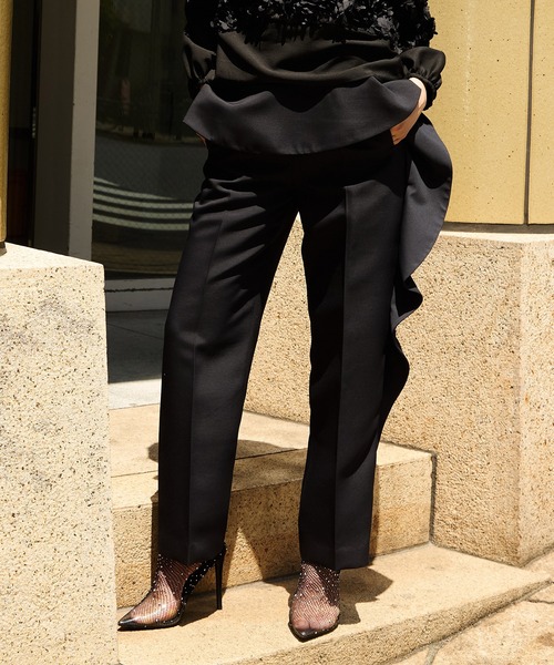 Ranerrh（ラネリ）の「ダブルクロスフリルパンツ【喪服・礼服】【入卒式・結婚式】【セットアップ展開有】【オフィス/ビジネス/デイリーにも使える】【秋冬用】（スーツパンツ・レディース・ブラック・38/40）」の13枚目の写真
