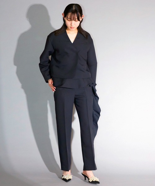 Ranerrh（ラネリ）の「ダブルクロスフリルパンツ【喪服・礼服】【入卒式・結婚式】【セットアップ展開有】【オフィス/ビジネス/デイリーにも使える】【秋冬用】（スーツパンツ・レディース・ブラック・38/40）」の8枚目の写真