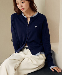 PUBLUX（パブリュクス）の「<新色追加> MARY QUANT × PUBLUX/マリークワント ワンポイント刺繍 レイヤード風 ニットカーデ　限定展開（カーディガン/ボレロ）」