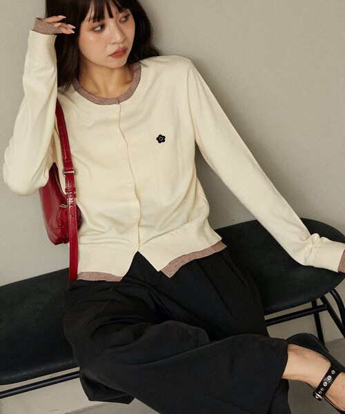 PUBLUX（パブリュクス）の「<新色追加> MARY QUANT × PUBLUX/マリークワント ワンポイント刺繍 レイヤード風 ニットカーデ　限定展開（カーディガン/ボレロ・レディース・ブラック/オフホワイト/グレー/ワインレッド/ネイビー/ピンク・ﾌﾘ-）」の21枚目の写真