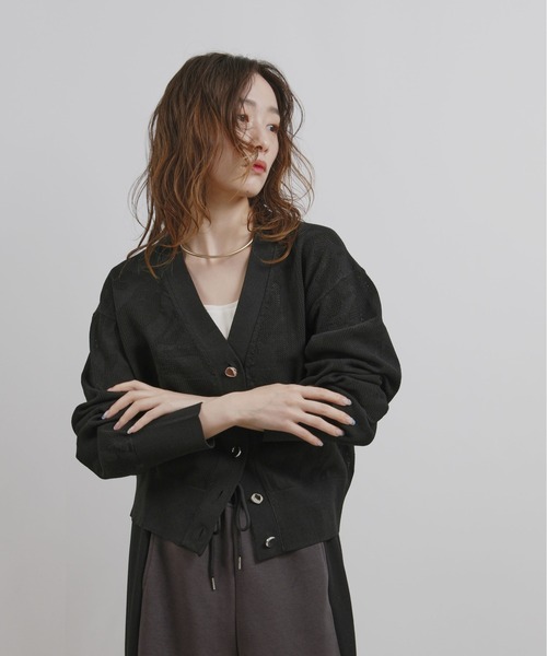 palm RICHE(ポームリシュ)の「ジャガード編みニットカーディガン(カーディガン/ボレロ・レディース・レッド/ブラック/グレイッシュベージュ・M)」の15枚目の写真