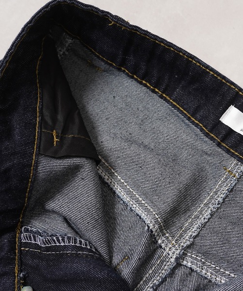 1111clothing（ワンフォークロージング）の「ワンウォッシュ バレルレッグ デニム ジーンズ / One-washed Barrel Leg Denim Jeans（デニムパンツ・メンズ・ネイビー・S/M/L/XL）」の16枚目の写真