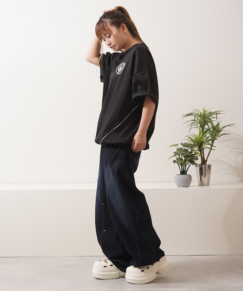 1111clothing（ワンフォークロージング）の「ワンウォッシュ バレルレッグ デニム ジーンズ / One-washed Barrel Leg Denim Jeans（デニムパンツ・メンズ・ネイビー・S/M/L/XL）」の12枚目の写真