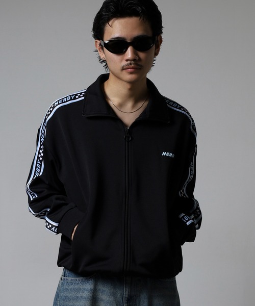 NERDY(ノルディ)の「チェッカーボードテープトラックトップ(ジャージ・レディース・イエロー/ブラック・M/S/L)」の4枚目の写真