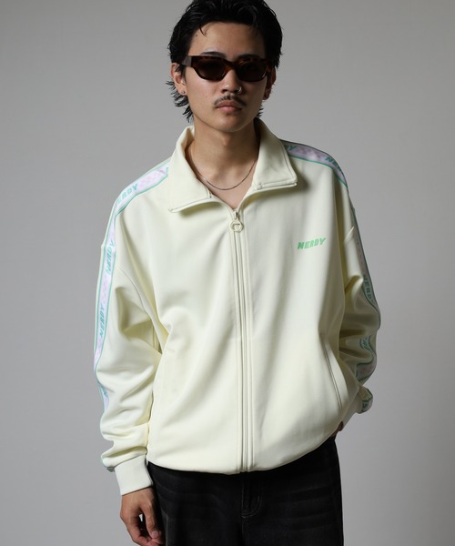 NERDY(ノルディ)の「チェッカーボードテープトラックトップ(ジャージ・レディース・イエロー/ブラック・M/S/L)」の13枚目の写真