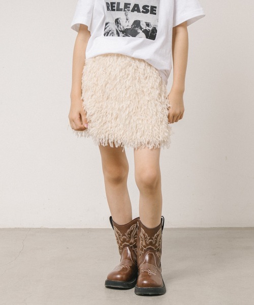 URBAN CHERRY（アーバンチェリー）の「【インナーパンツ付き】エンジェルフェザー台形スカート（スカート・キッズ・アイボリー/ブラック・110cm/120cm/130cm/140cm/150cm）」の2枚目の写真