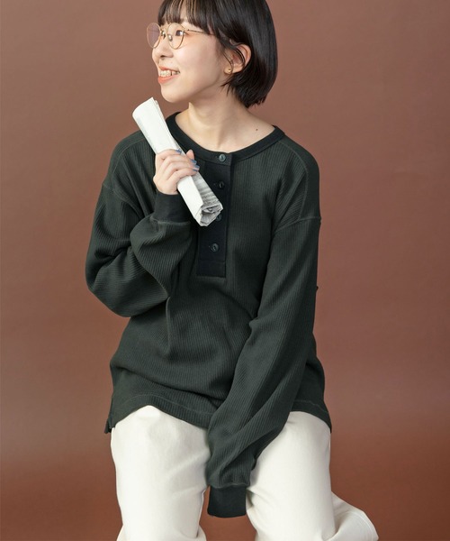 PAR ICI（パーリッシィ）の「スウェーデン軍 針抜きフライス ヘンリーネックプルオーバー（Tシャツ/カットソー・レディース・チャコールグレー/アイボリー・FREE）」の10枚目の写真