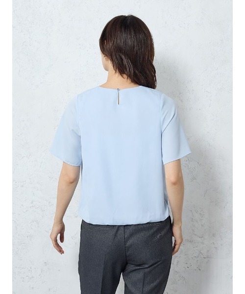 Perfect Suit FActory(パーフェクトスーツファクトリー)の「すそバルーン タックブラウス オフホワイト/サックス/ベージュ(Tシャツ/カットソー・レディース・ベージュ/オフホワイト/サックスブルー・M/L/S)」の9枚目の写真