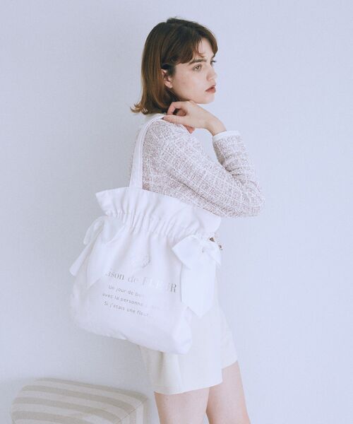 Maison de FLEUR（メゾンドフルール）の「ダブルリボンギャザートートバッグ（トートバッグ・レディース・ライトブルー/ライトピンク/ブラック/ピンク・FREE）」の6枚目の写真