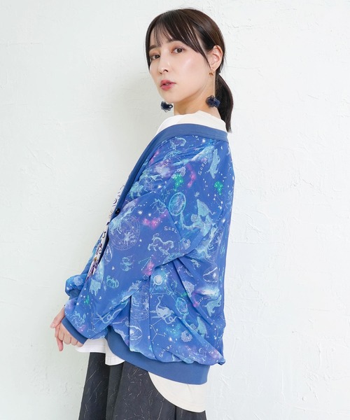 ScoLar（スカラー）の「153629：星座柄×無地リバーシブルカーディガン（Tシャツ/カットソー・レディース・ネイビー/ブラック・M）」の4枚目の写真