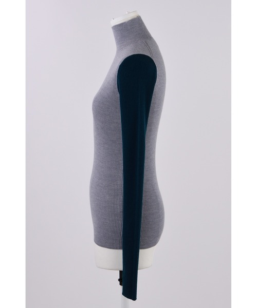 ENFOLD（エンフォルド）の「カラースリーブ ハイネックプルオーバー（ニット/セーター・レディース・チャコールグレー/杢グレー・38）」の7枚目の写真
