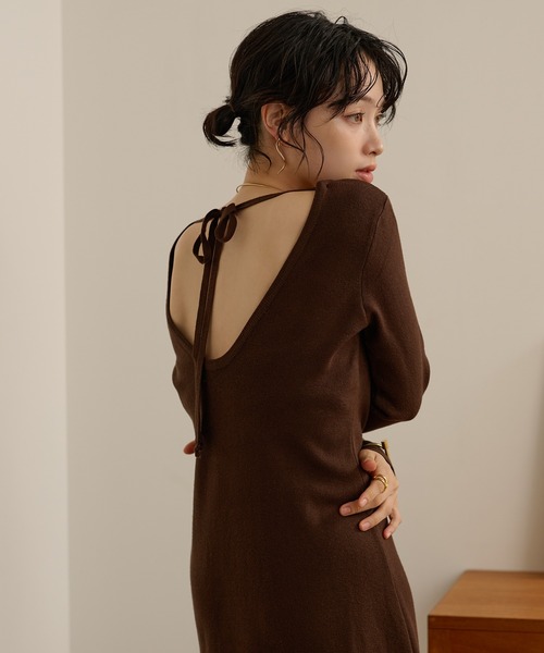 LAULEN（ローレン）の「back open ribbon knit one piece /バックオープンリボンロングニットワンピース（ワンピース・レディース・ブラウン/グレー/アイボリー/ブラック・FREE）」の15枚目の写真