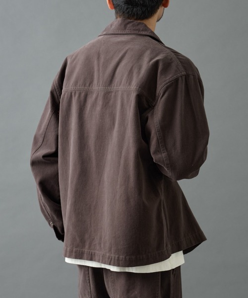COLONY 2139（コロニートゥーワンスリーナイン）の「バイオ加工ブラッシュツイルジャケット（ブルゾン・メンズ・ブラウン/ブラック・LARGE/MEDIUM）」の17枚目の写真