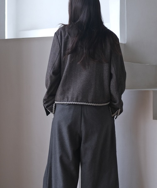 AKTE（アクテ）の「ツイードジャケット（ノーカラージャケット・レディース・アイボリー/チャコールグレー・FREE）」の8枚目の写真