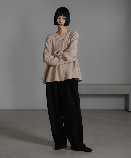 LOWRYS FARM（ローリーズファーム）の「ペプラムニットカーディガンＬＳ　603781（カーディガン/ボレロ・レディース・ベージュ/ブラック/ブルー/ライトブルー/グレー・FREE）」の19枚目の写真