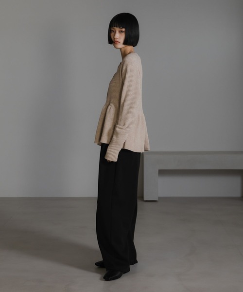 LOWRYS FARM（ローリーズファーム）の「ペプラムニットカーディガンＬＳ　603781（カーディガン/ボレロ・レディース・ベージュ/ブラック/ブルー/ライトブルー/グレー・FREE）」の20枚目の写真