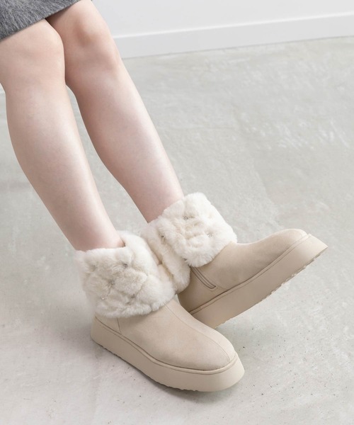 RANDA（ランダ）の「2WAY ビジュー×キルティングファームートンブーツ（ブーツ・レディース・ブラック/アイボリー/グレイッシュベージュ・S/M/L/LL）」の2枚目の写真