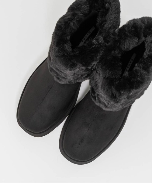 RANDA（ランダ）の「2WAY ビジュー×キルティングファームートンブーツ（ブーツ・レディース・ブラック/アイボリー/グレイッシュベージュ・S/M/L/LL）」の4枚目の写真