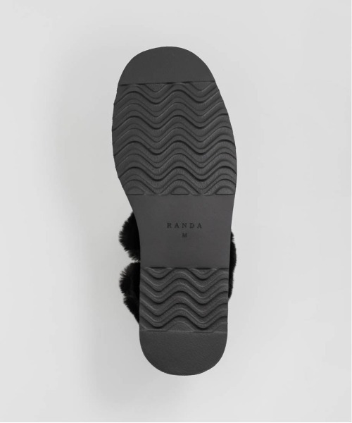 RANDA（ランダ）の「2WAY ビジュー×キルティングファームートンブーツ（ブーツ・レディース・ブラック/アイボリー/グレイッシュベージュ・S/M/L/LL）」の5枚目の写真