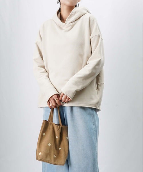 LUCA/LADY LUCK LUCA(ルカ/レディラックルカ)の「LC/LLL 裏毛コクーンパーカー【セットアップ着用可】(パーカー・レディース・ブラック/グレー/ライトベージュ・FREE)」の6枚目の写真