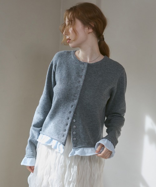 Bab（バブ）の「配色フリルニットカーディガン（カーディガン/ボレロ・レディース・ブラウン/アイボリー/グレー・FREE）」の8枚目の写真