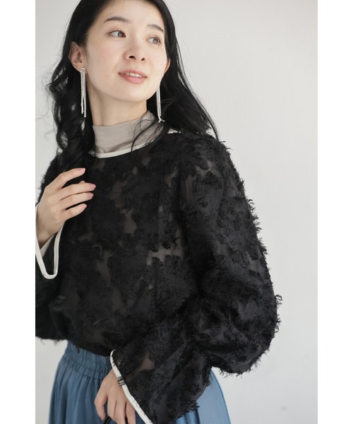 cawaii(カワイイ)の「(黒)ふわふわシャギーのフレア袖シアーブラウストップス(シャツ/ブラウス・レディース・ブラック・FREE)」の2枚目の写真