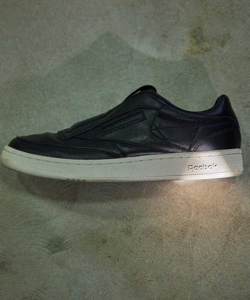 WHITE MOUNTAINEERING（ホワイトマウンテニアリング）の「【White Mountaineering/ホワイトマウンテニアリング】WM×Reebok CLUB C 85 VINTAGE SLIP-ON（スニーカー・メンズ・ブラック・28.5cm/28cm/27.5cm/27cm/26.5cm/26cm/29cm）」の2枚目の写真