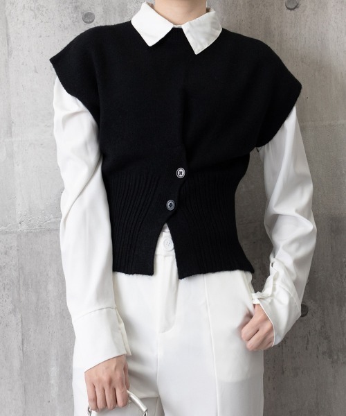 Miniministore(ミニミニストア)の「ニットベスト フロントボタン ニットジレ(ベスト・レディース・ワインレッド/ブラック/ネイビー・FREE)」の11枚目の写真
