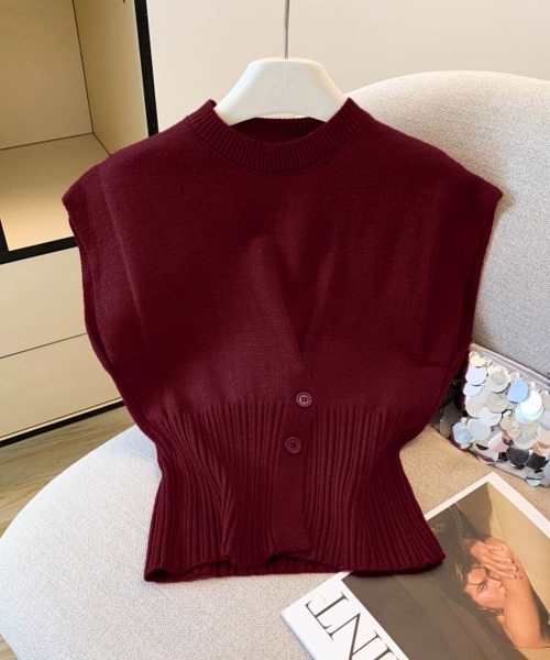 Miniministore(ミニミニストア)の「ニットベスト フロントボタン ニットジレ(ベスト・レディース・ワインレッド/ブラック/ネイビー・FREE)」の20枚目の写真