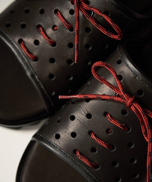 JUCO.（ジュコ）の「ホールサンダル（サンダル・レディース・ベージュ/ブラック・22.5cm/23.5cm/24.5cm/25.5cm/26.5cm）」の18枚目の写真