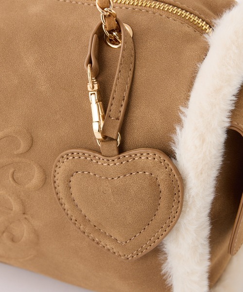 one after another NICE CLAUP（ワンアフターアナザーナイスクラップ）の「ムートンエンボスバッグ（ボストンバッグ・レディース・グレー/ブラック/キャメル・FREE）」の13枚目の写真