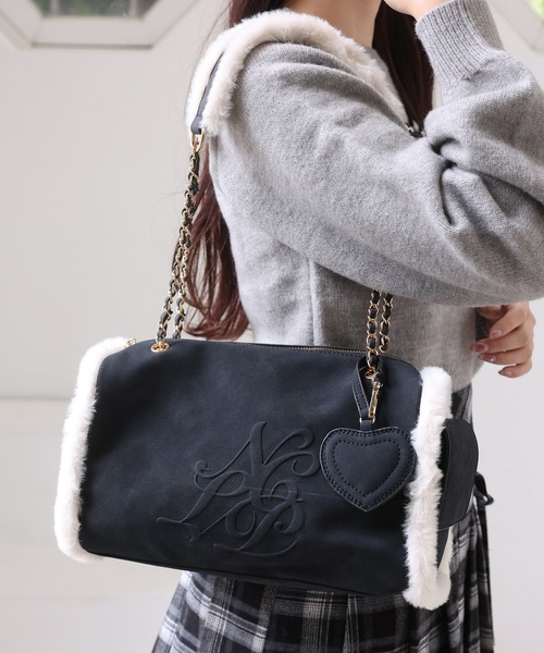 one after another NICE CLAUP（ワンアフターアナザーナイスクラップ）の「ムートンエンボスバッグ（ボストンバッグ・レディース・グレー/ブラック/キャメル・FREE）」の18枚目の写真