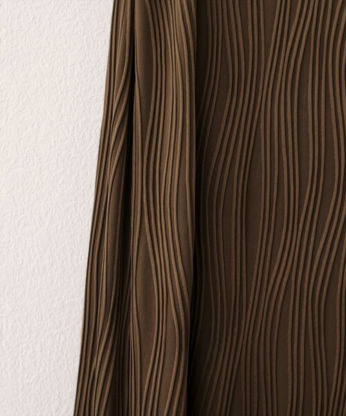 natural couture(ナチュラルクチュール)の「【WEB限定】流線ストライプナローワンピース(ワンピース・レディース・ネイビー/ブラウン/ブラック・FREE)」の17枚目の写真