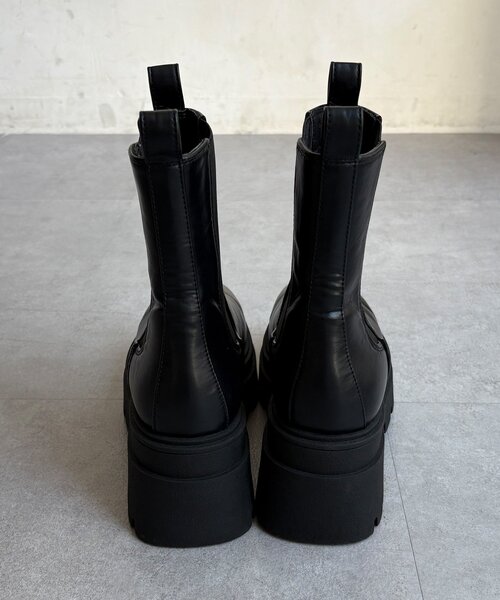 DouDou（ドゥドゥ）の「【WEB限定】サイドゴアショートブーツ（ブーツ・レディース・ブラック・SMALL/LARGE/MEDIUM）」の14枚目の写真