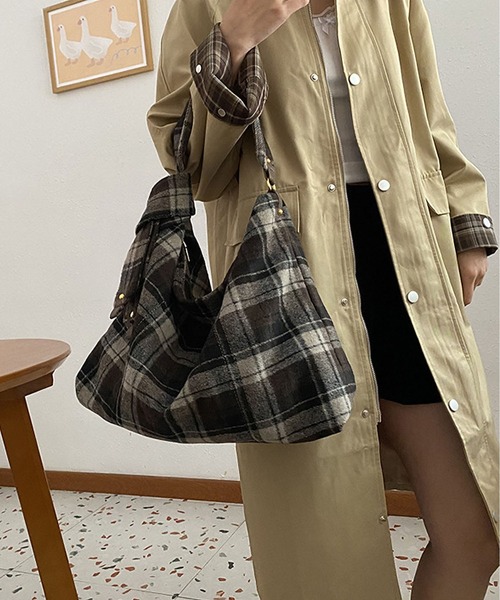 LA VORAGINE(ラ ヴォラジネ)の「チェック柄大容量2wayショルダーバッグ/トートバッグ(ショルダーバッグ・レディース・ブラウン/グリーン/イエロー/ブラック・FREE)」の15枚目の写真