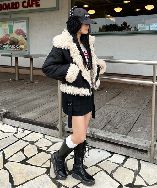 sedacle girl(セダクルガール)の「フェイクムートンショートブルゾン(その他アウター・レディース・ダークブラウン/ブラック・FREE)」の15枚目の写真